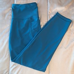 Old Navy Elevate Quick Dry Leggings